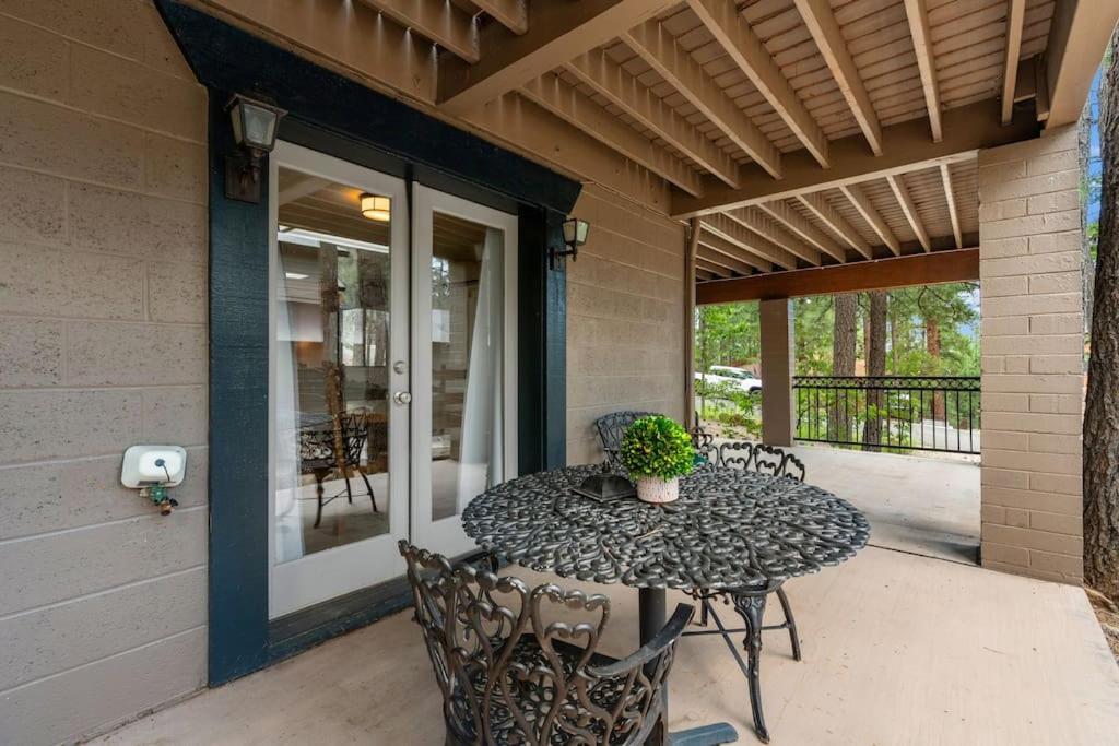 Luxury Cabin Oasis Getaway Heart Of Munds Park Esterno foto
