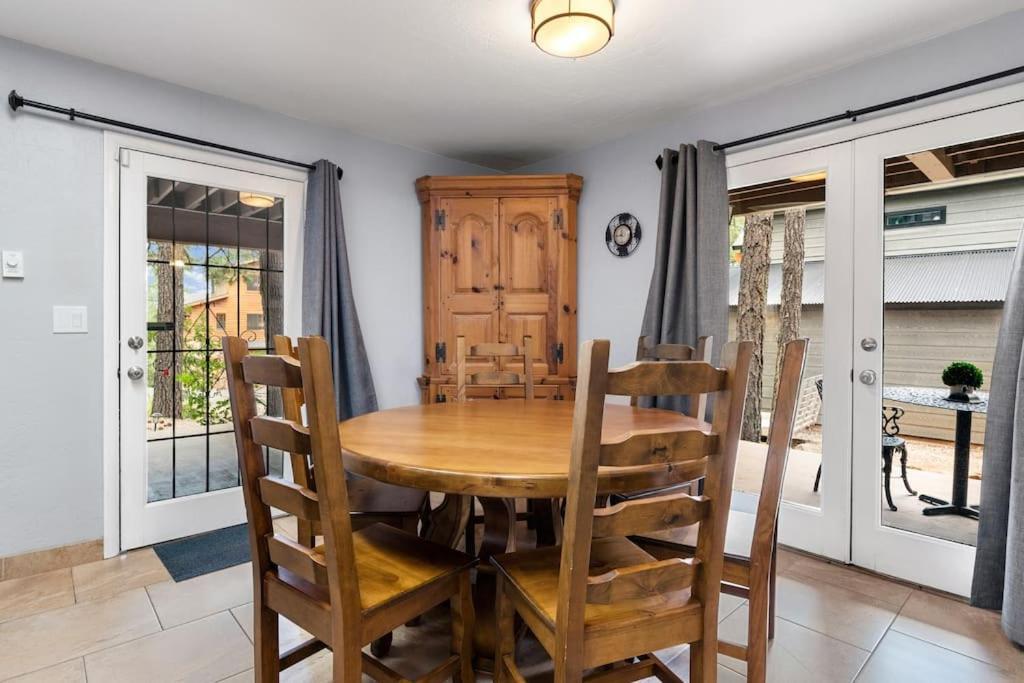 Luxury Cabin Oasis Getaway Heart Of Munds Park Esterno foto